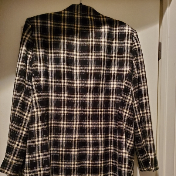 Knee Length Jacket - Picture 2 of 4